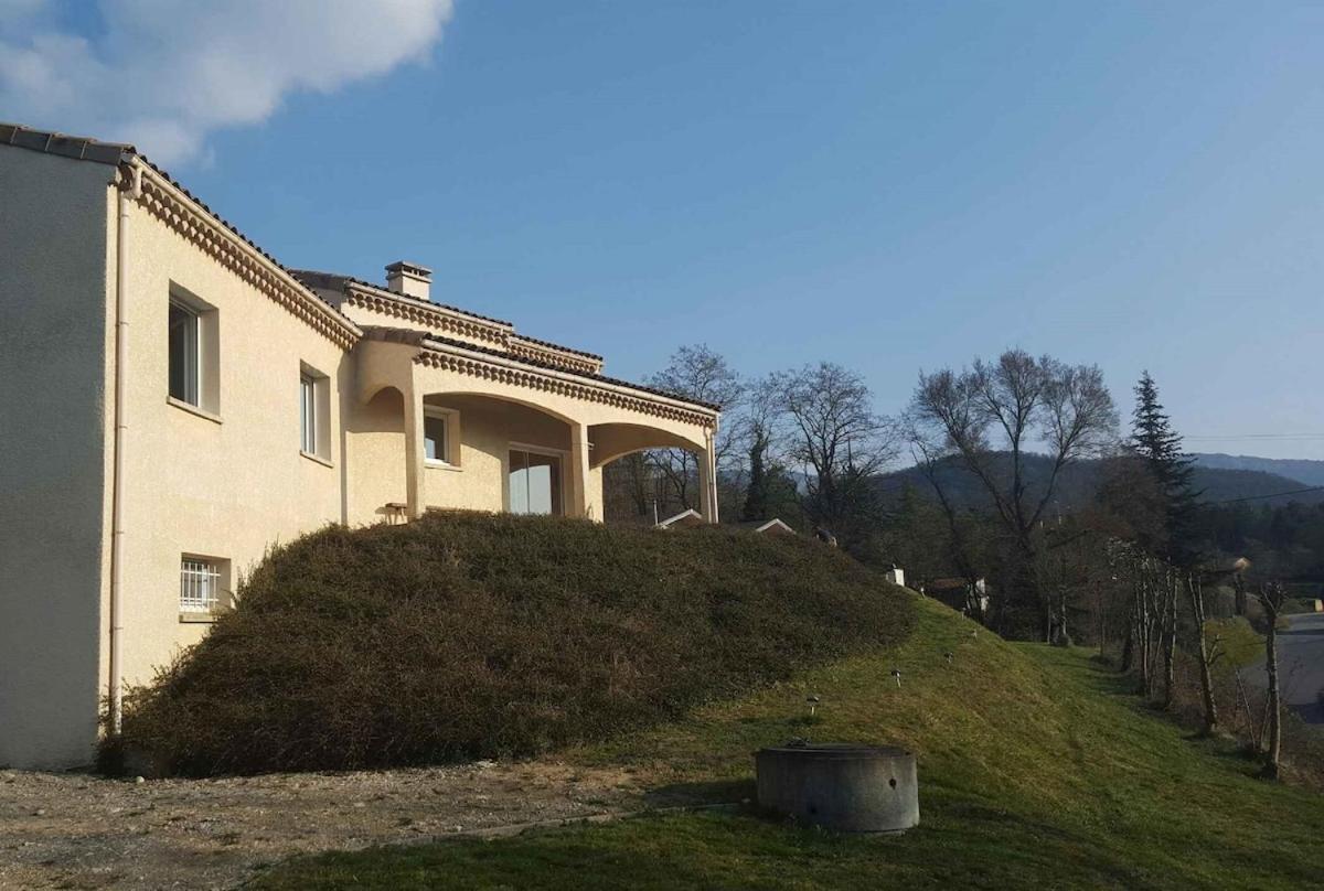 Maison De Vacances Avec Ses Petits Chalets Aouste-sur-Sye Exterior foto